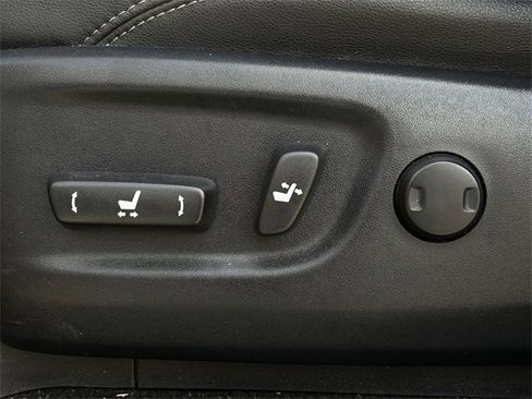 Used 2020 Toyota 4Runner image 25