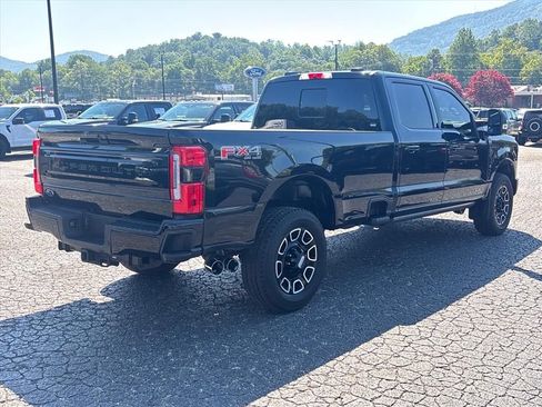 Used 2025 Ford F250 Platinum AWD/4WD image 8