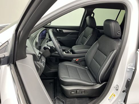 New 2026 Buick Enclave Preferred w/ LPO, Floor Liner Package image 9