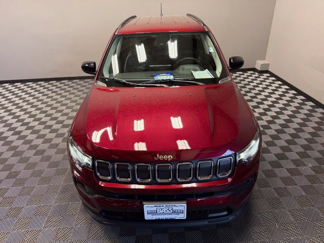 Used 2022 Jeep Compass Latitude AWD/4WD image 5