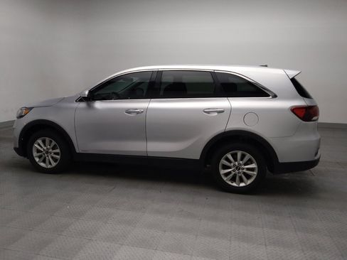 Used 2020 Kia Sorento AWD V6 image 3