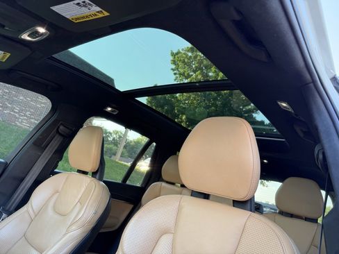 Used 2021 Volvo XC90 T8 Inscription w/ Protection Package Premier image 13