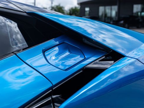 Used 2025 Lamborghini Revuelto AWD/4WD image 18