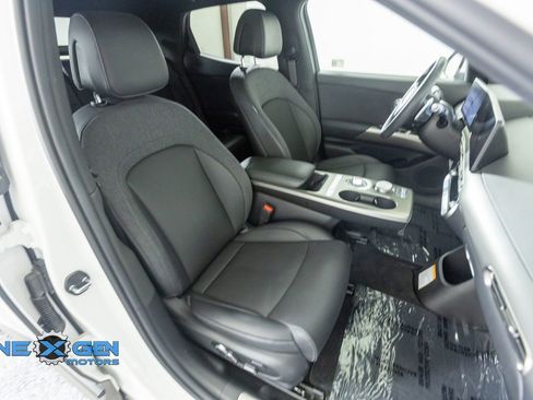 Used 2025 Genesis GV60 Advanced AWD/4WD image 48