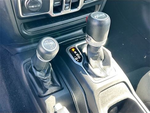 Used 2019 Jeep Wrangler Unlimited Sport S image 16