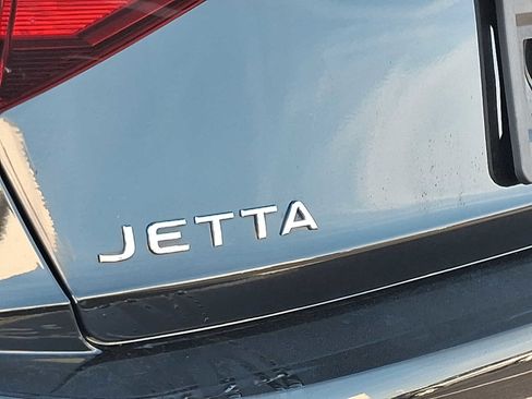 Used 2024 Volkswagen Jetta Sport image 28