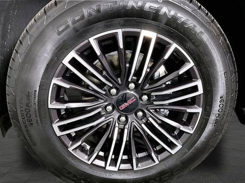 Used 2025 GMC Yukon Elevation RWD image 32