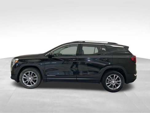 Used 2024 GMC Terrain SLT AWD/4WD image 2