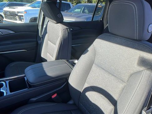 New 2026 Chevrolet Traverse LT w/ Driver Confidence Package image 15