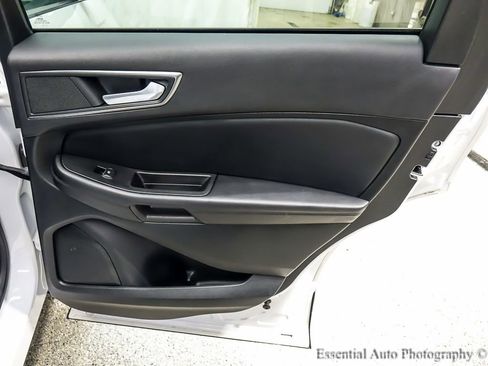 Used 2022 Ford Edge SE w/ Black Appearance Package image 21