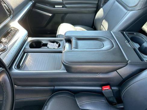 Used 2025 Ford Expedition Max Platinum AWD/4WD image 21