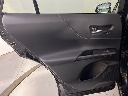 Used 2022 Toyota Venza Limited image 28