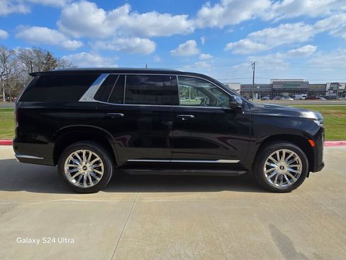 Used 2024 Cadillac Escalade Premium Luxury image 6