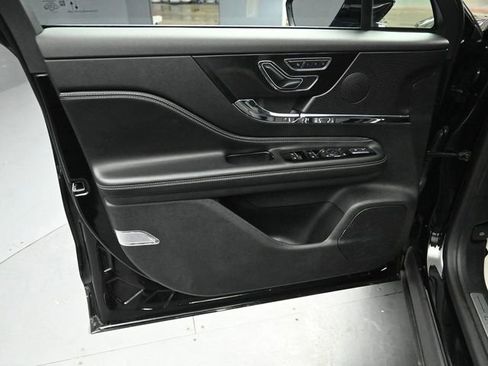 Certified 2024 Lincoln Corsair AWD image 20