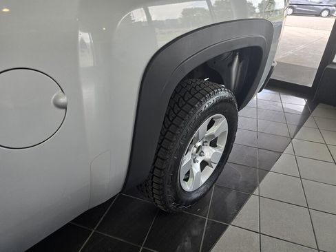Used 2013 Chevrolet Silverado 1500 LT AWD/4WD image 31