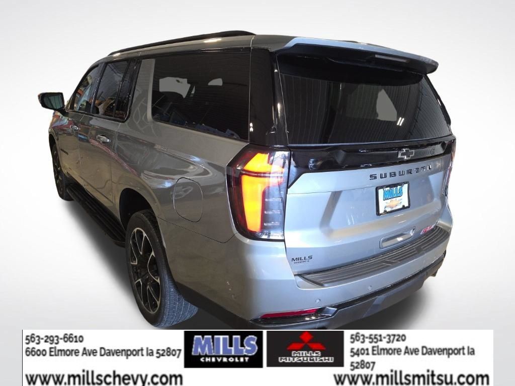 Used 2025 Chevrolet Suburban RST w/ Comfort Package AWD/4WD image 3