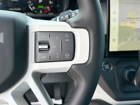 New 2026 Land Rover Defender 110 X-Dynamic SE AWD/4WD image 36