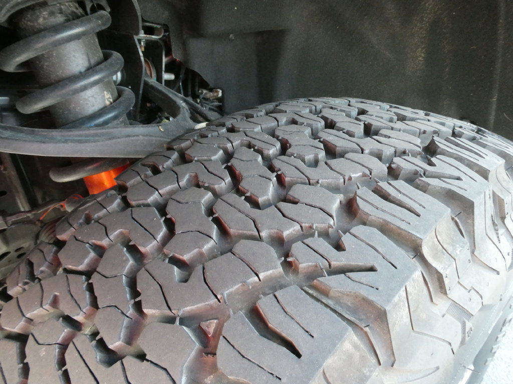 Certified 2025 Ford Bronco Raptor w/ Interior Carbon Fiber Pack AWD/4WD image 11