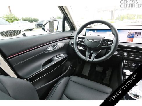 Used 2026 Genesis GV70 2.5T AWD/4WD image 11