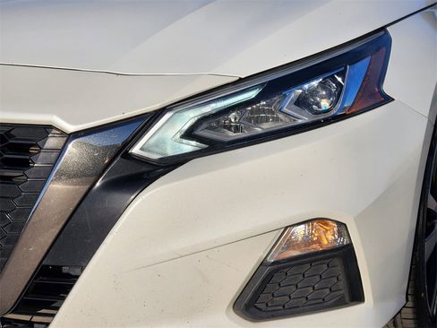 Used 2021 Nissan Altima 2.5 SR image 5