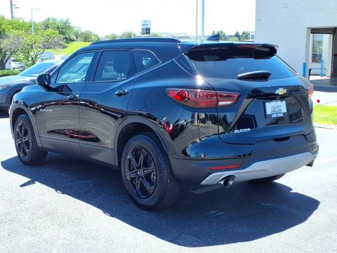 Used 2023 Chevrolet Blazer LT w/ Convenience Package FWD image 5