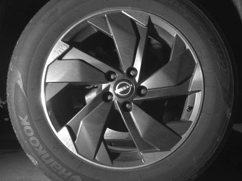 Used 2025 Nissan Rogue SV image 15