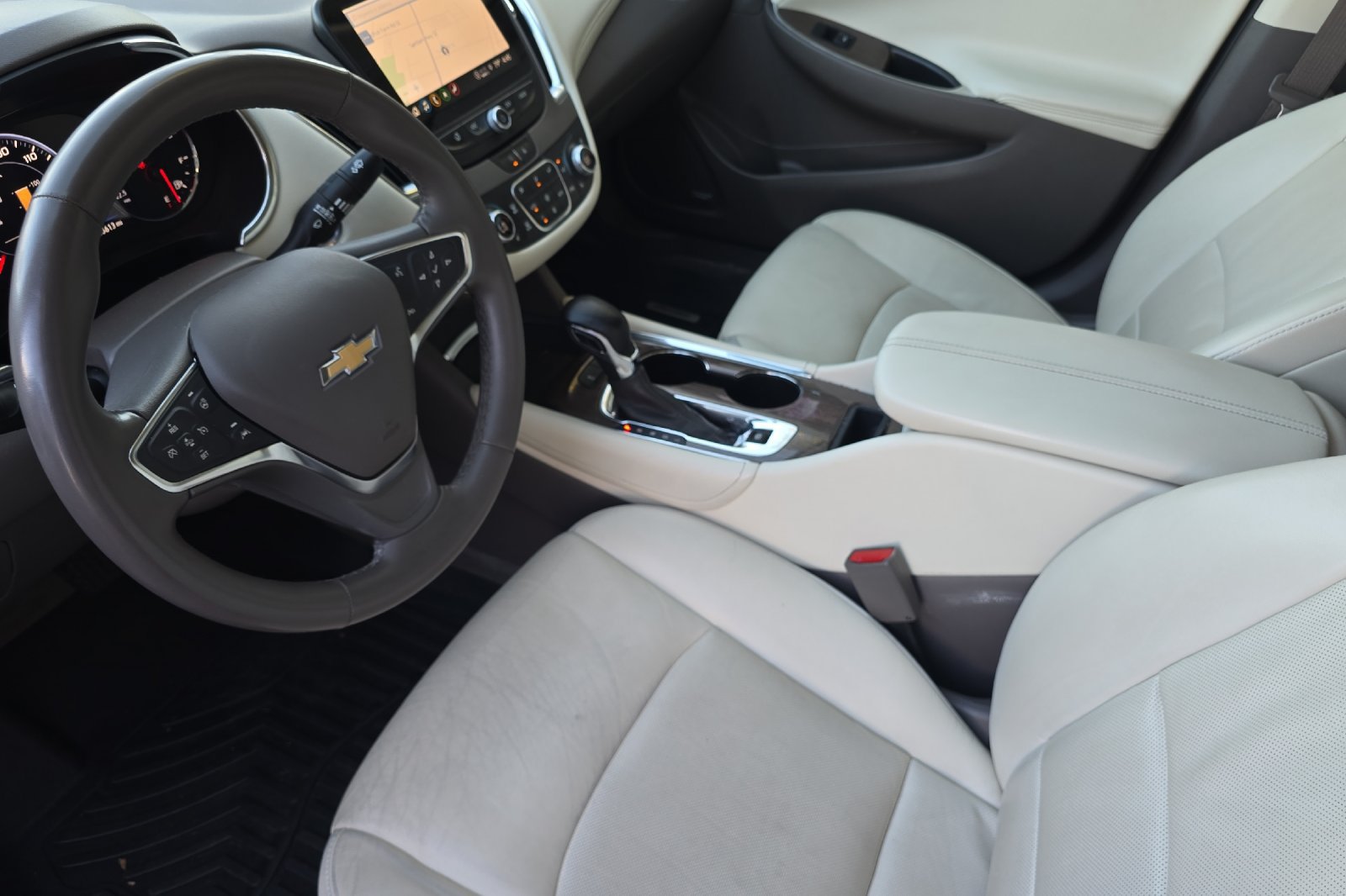 Used 2024 Chevrolet Malibu LT FWD image 9