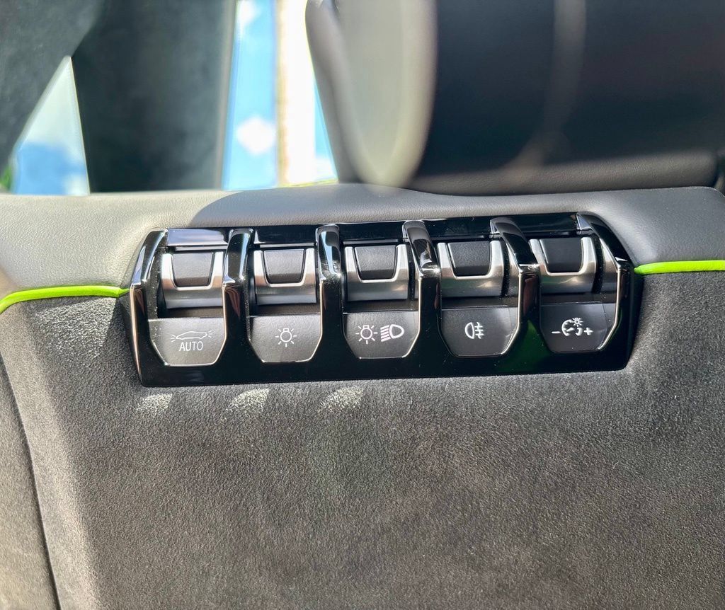 Used 2019 Lamborghini Aventador SVJ AWD/4WD image 29