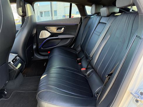 Used 2022 Mercedes-Benz EQS 450+ Sedan image 25