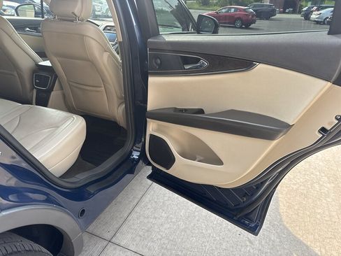 Used 2020 Lincoln Nautilus Reserve w/ Equipment Group 201A AWD/4WD image 38