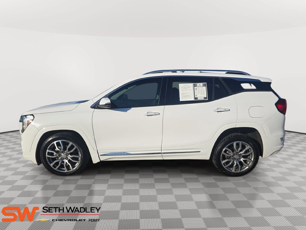 Used 2024 GMC Terrain Denali AWD/4WD image 4