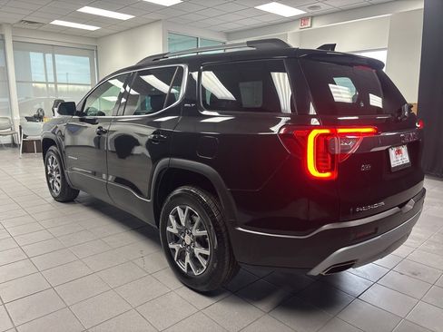 Used 2023 GMC Acadia SLT image 7