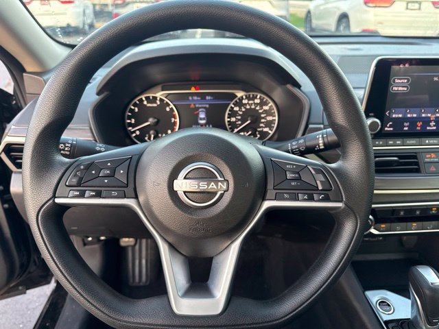 Used 2025 Nissan Altima 2.5 SV FWD image 20
