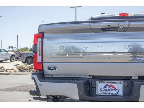 Used 2024 Ford F350 Platinum w/ Tremor Off-Road Package AWD/4WD image 30