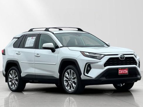 Used 2024 Toyota RAV4 XLE Premium FWD image 8