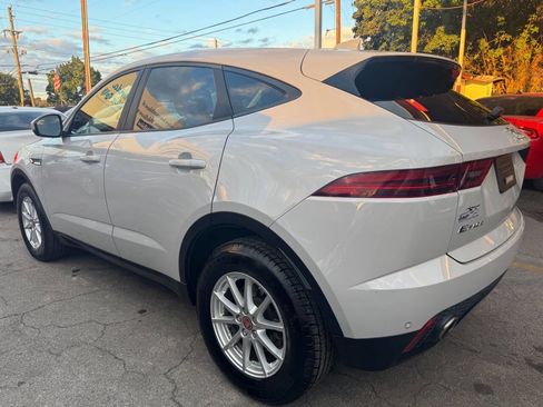 Used 2019 Jaguar E-PACE P250 AWD 4dr SUV image 3
