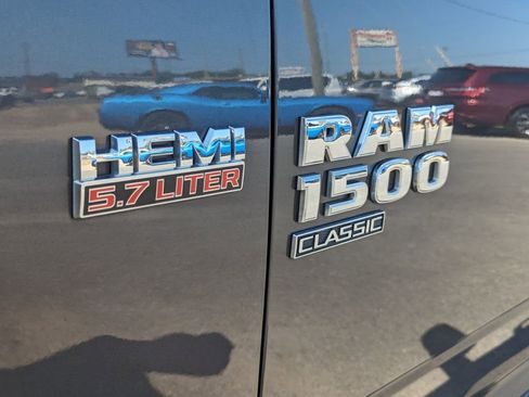 Used 2021 RAM 1500 Classic SLT image 11