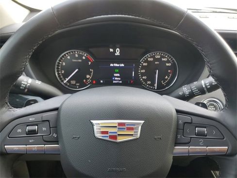 Certified 2021 Cadillac XT4 Premium Luxury image 21