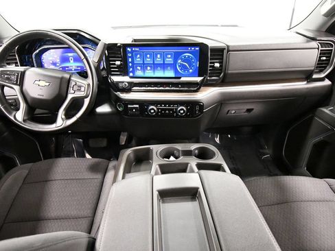 Used 2024 Chevrolet Silverado 3500 LT w/ Convenience Package AWD/4WD image 3
