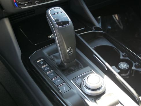 Used 2024 Maserati Levante GT Ultima image 24