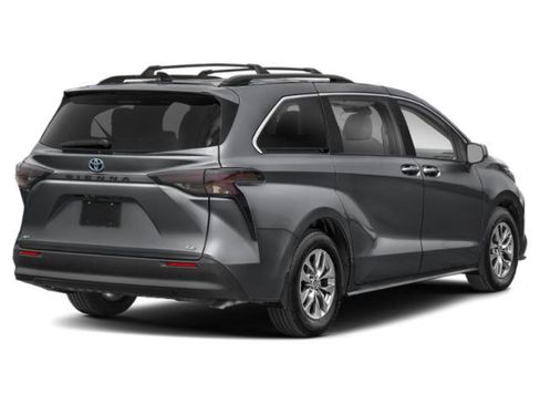 New 2026 Toyota Sienna LE AWD/4WD image 2