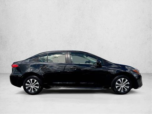 Used 2020 Toyota Corolla LE image 5