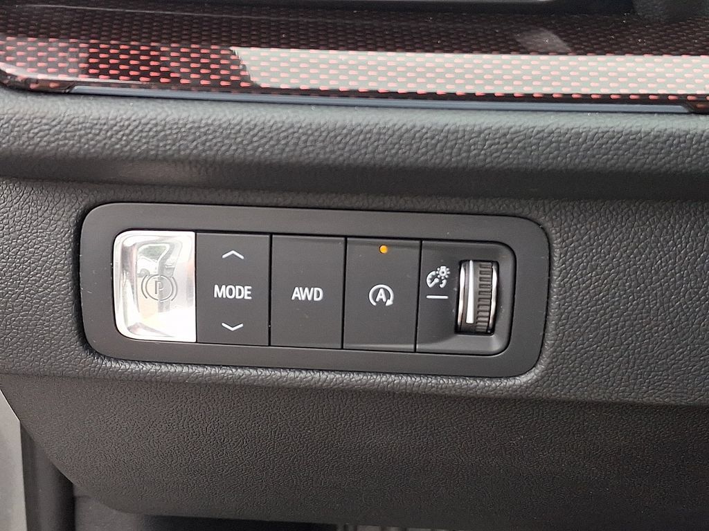 Used 2024 Chevrolet Traverse RS AWD/4WD image 28