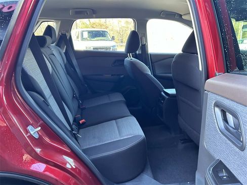 Used 2021 Nissan Rogue S image 14