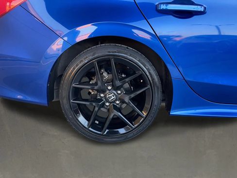 Used 2022 Honda Civic Sport image 11
