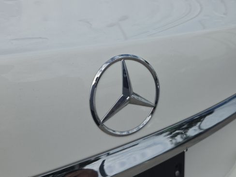 Used 2018 Mercedes-Benz E 300 image 38