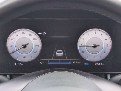 Used 2022 Hyundai Elantra Limited image 21