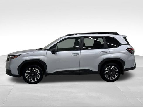 Used 2026 Subaru Forester Premium AWD/4WD image 4