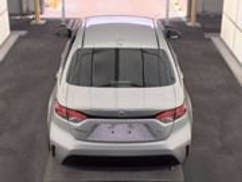 Used 2025 Toyota Corolla LE FWD image 6