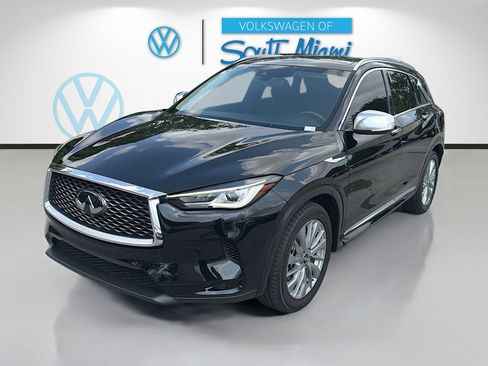 Used 2024 INFINITI QX50 Luxe w/ Accent Package FWD image 3